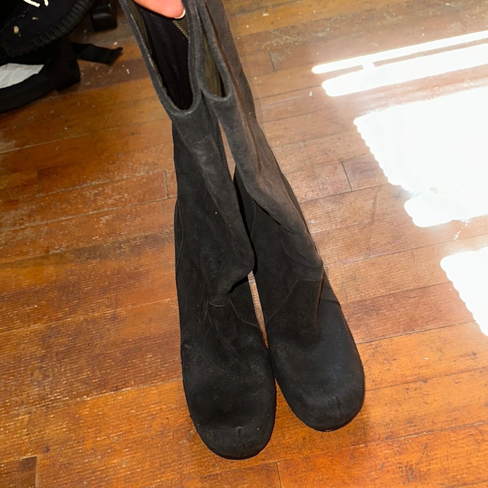 Rick Owens Black Heeled Boots Minimalist Design
